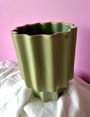 Ripple Vase Short